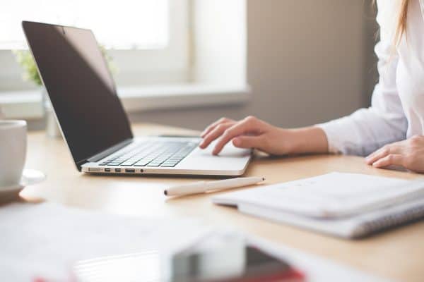 7 Key Differences Between a Virtual Assistant and Personal Assistant 1 Virtual Assistant and Personal Assistant